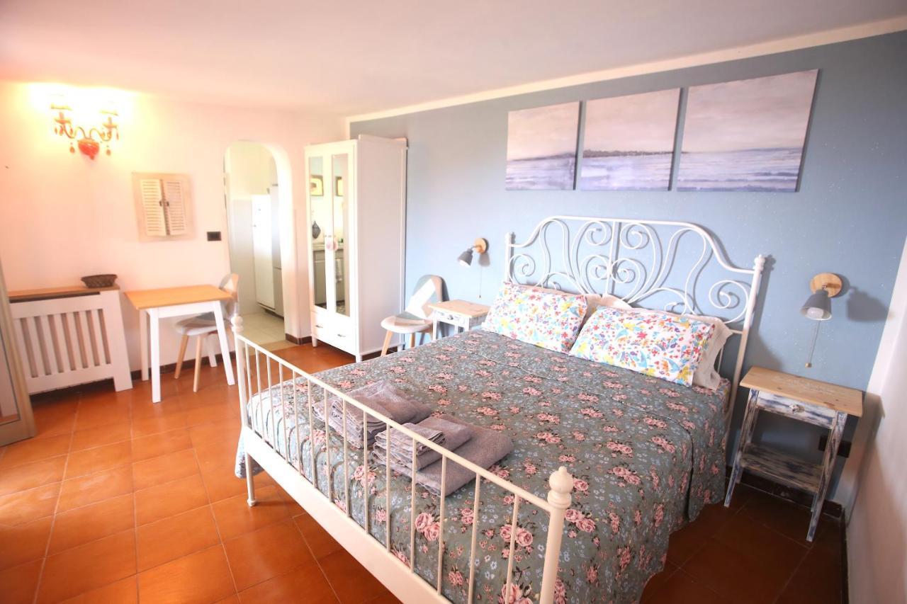Ca' La Stella Sea-View Apartments Porto Azzurro Exteriör bild